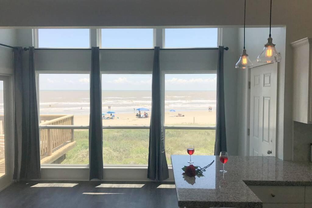Beach Front On West Beach Галвестън Екстериор снимка